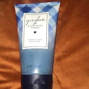 Gingham foaming sugar body scrub